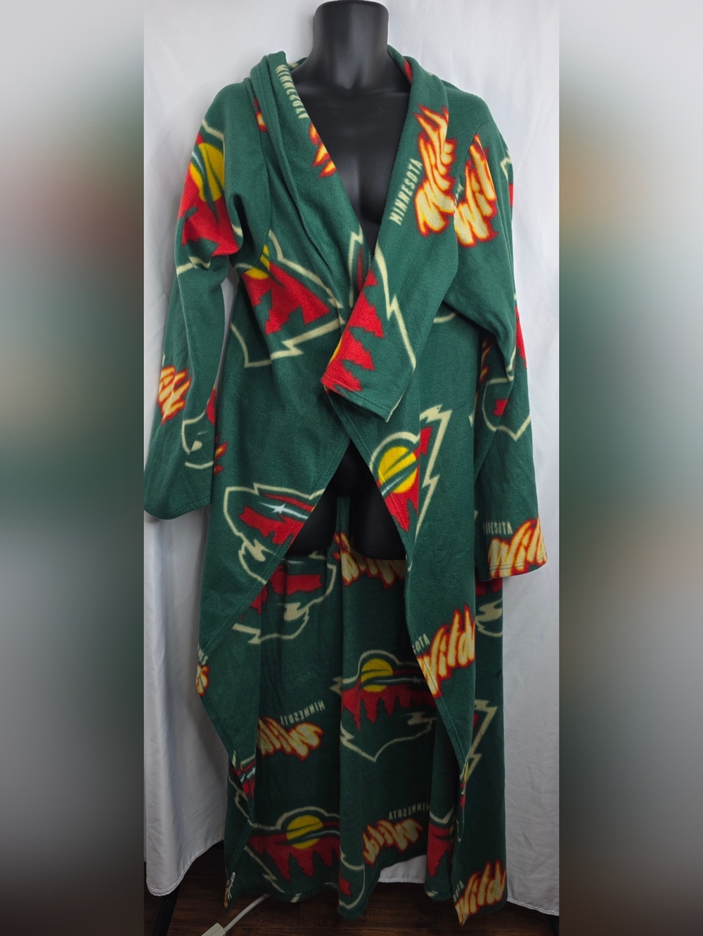NFL Minnesota Wild Green Graphic Fleece Duster Wrap OSFM CP-3600